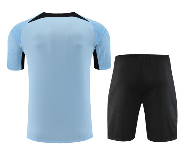 23/24 Inter Milan football training kit - Image 3