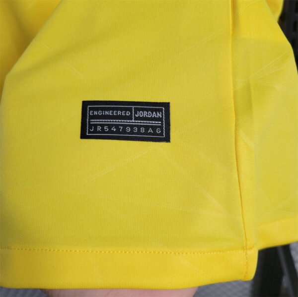 23/24 Paris Saint-Germain yellow football training jersey - Image 7