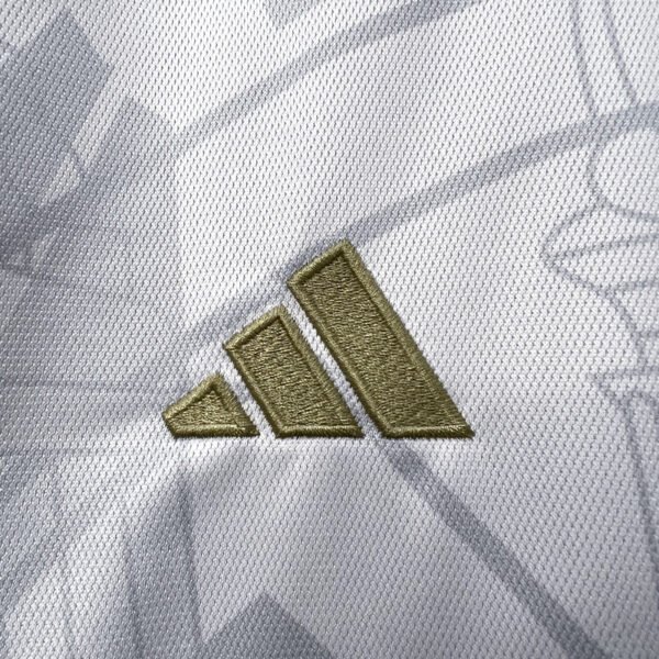 2023/24 Real Madrid Platinum Edition shirt S-XXL - Image 5