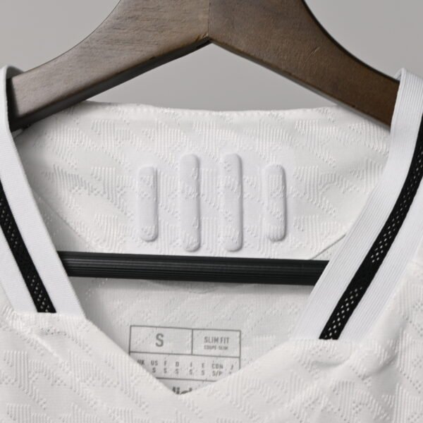 2024/25 Real Madrid Home Jersey Authentic MBAPPE 9 - Image 5