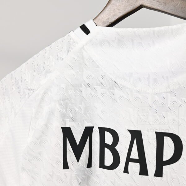 2024/25 Real Madrid Home Jersey Authentic MBAPPE 9 - Image 11