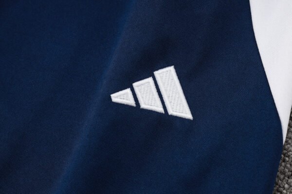2024/25 Arsenal Red Long Pull Jacket Training Kit - Image 14
