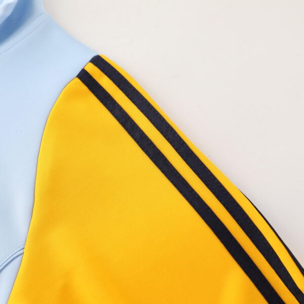 2024/25 Real Madrid White Long Pull Jacket Training Kit - Image 7