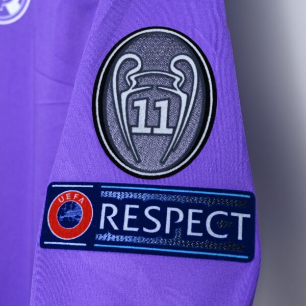 Retro 2016/17 Real Madrid Away Kit #7 RONALDO - Image 6