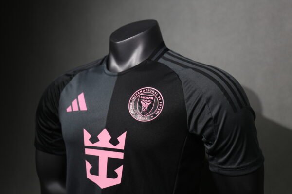 2025/26 Miami Away Authentic Kit - Image 3