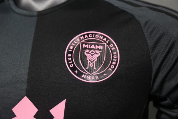 2025/26 Miami Away Authentic Kit - Image 4