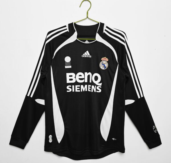 Retro 2006/07 Real Madrid Second Jersey Adult