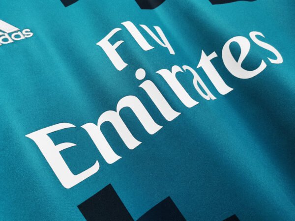 Retro 2017/18 Real Madrid Second Jersey Adult - Image 4