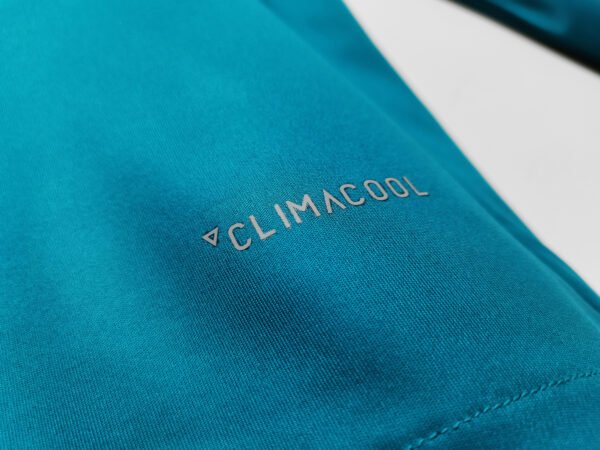 Retro 2017/18 Real Madrid Second Jersey Adult - Image 7