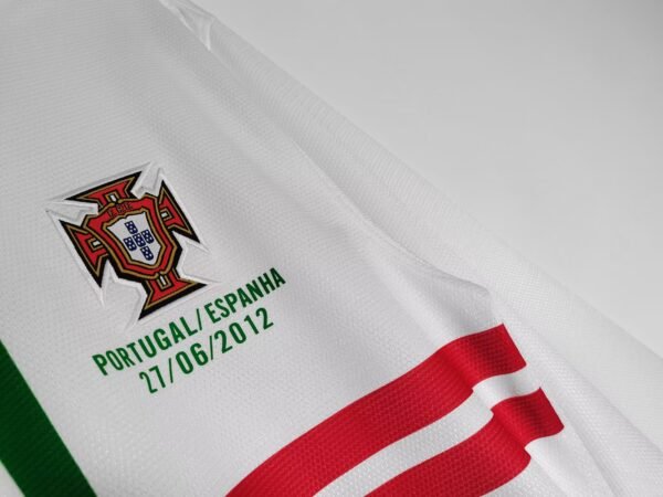 Retro 2012/13 Portugal Away Jersey RONALDO #7 - Image 7