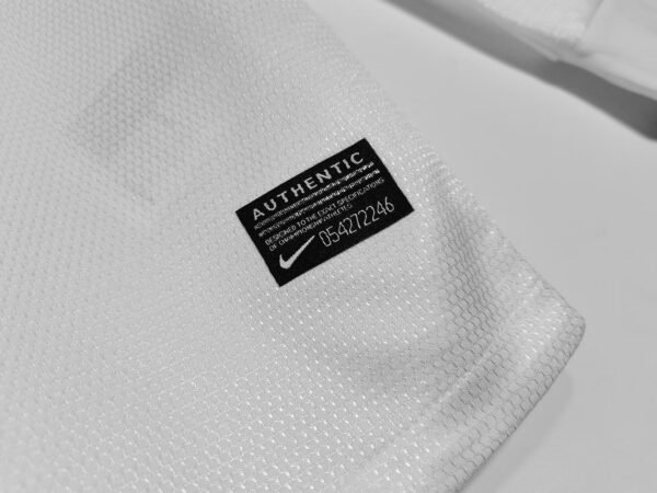 Retro 2012/13 Portugal Away Jersey RONALDO #7 - Image 8