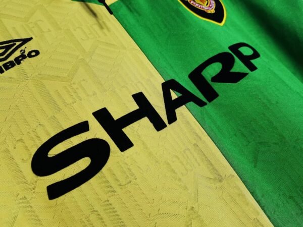 Retro 1992/93 Man United Seond Jersey - Image 7