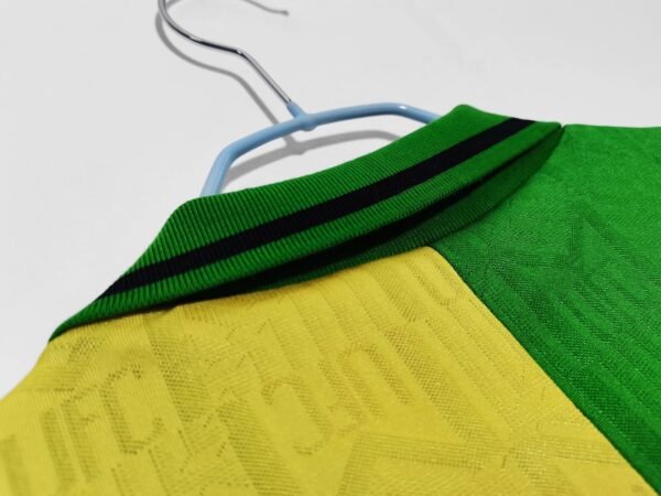 Retro 1992/93 Man United Seond Jersey - Image 10