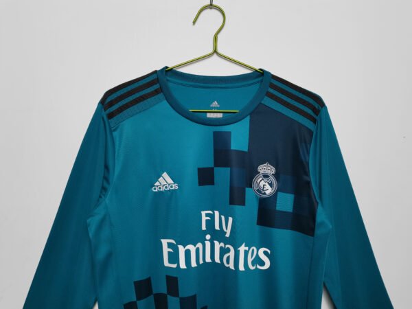 Retro 2017/18 Real Madrid Second Kit Long Sleeves - Image 5