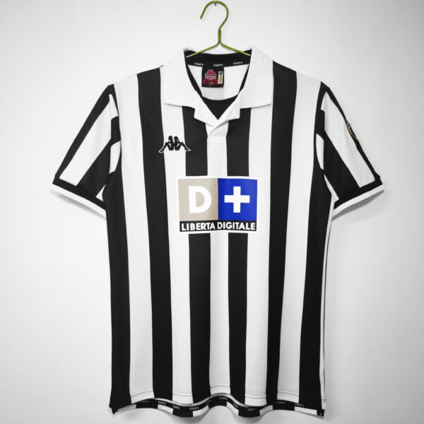Retro 1998/99 Juventus Home Kit Adult