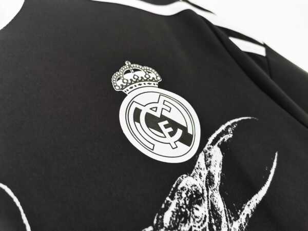 Retro 2014/15 Real Madrid Second Kit RONALDO #7 - Image 6