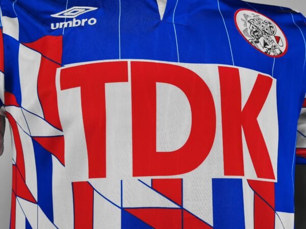 Retro 1989/90 Ajax Away Kit Adult - Image 6