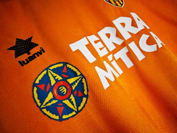Retro 1999/00 Valencia Away Kit Adult - Image 8