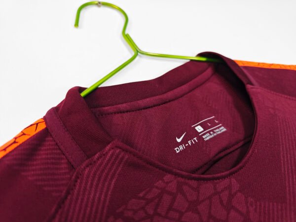 Retro 2017/18 Barcelona Second Kit Adult - Image 10