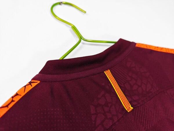 Retro 2017/18 Barcelona Second Kit Adult - Image 8