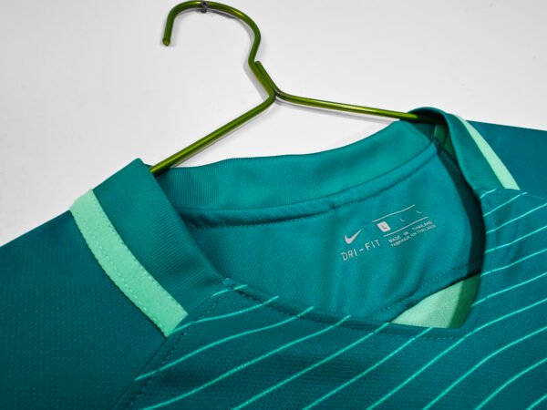 Retro 2016/17 Barcelona Second Kit Adult - Image 10