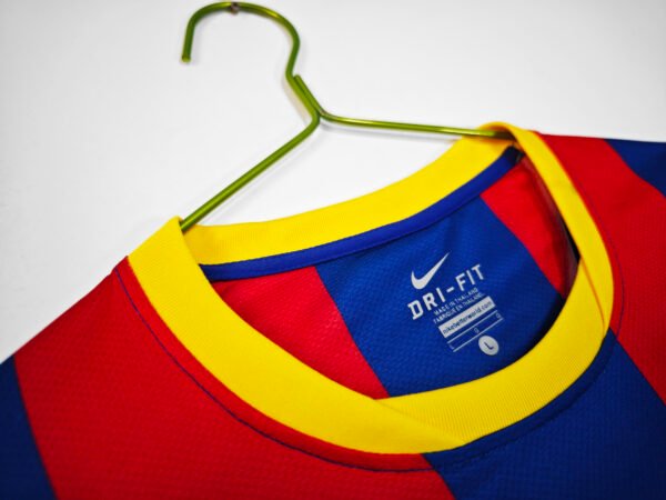 Retro 2010/11 UCL Barcelona Home Jersey Long Sleeve - Image 4