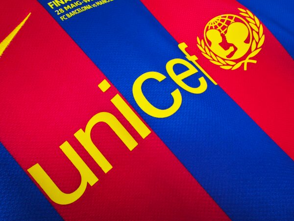 Retro 2010/11 UCL Barcelona Home Jersey Long Sleeve - Image 6