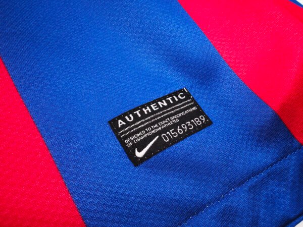Retro 2010/11 UCL Barcelona Home Jersey Long Sleeve - Image 8