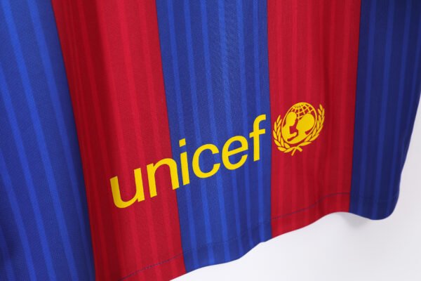 Retro 2016/17 Barcelona Home Jersey - Image 9
