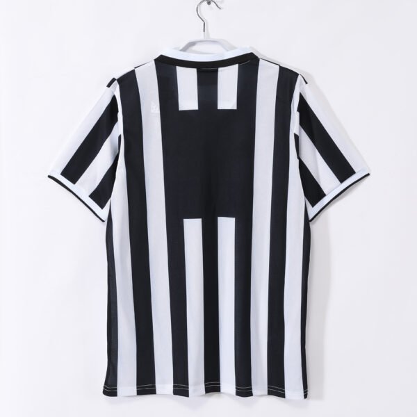 Retro 1994/95 Juventus Home Kit Jersey - Image 2