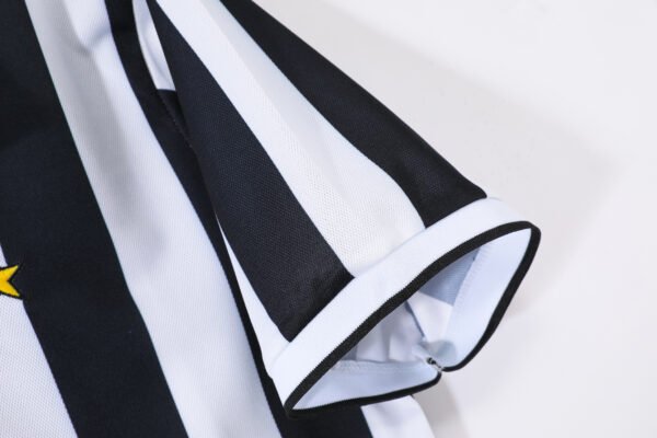 Retro 1994/95 Juventus Home Kit Jersey - Image 6