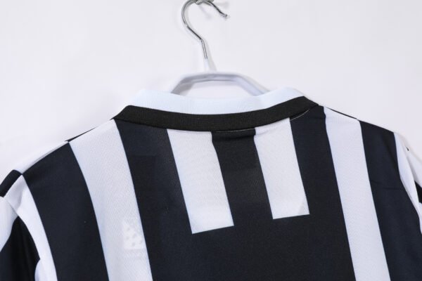 Retro 1994/95 Juventus Home Kit Jersey - Image 7