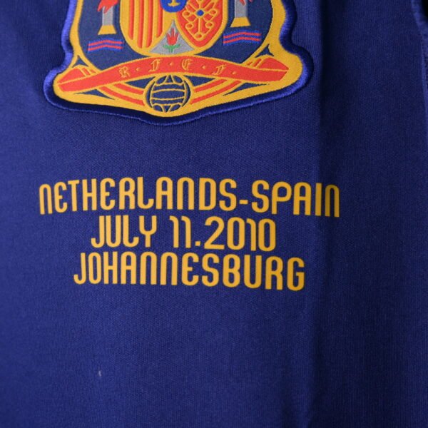 Retro 2010 Spain Away Jersey A.INIESTA #6 - Image 4
