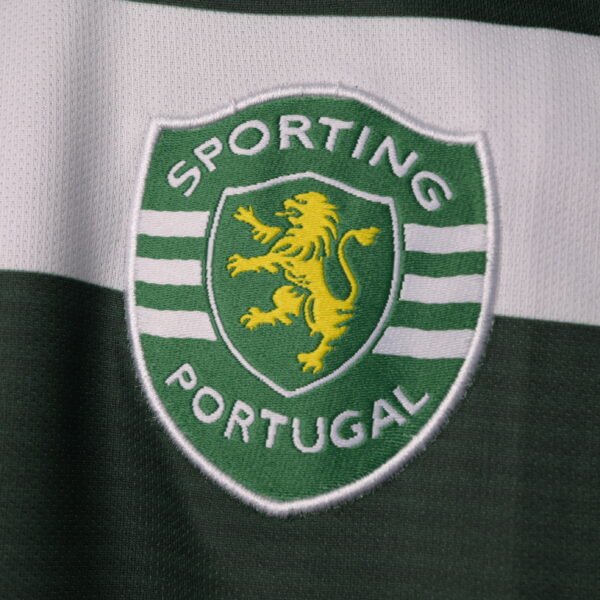 Retro 2001/03 Sporting Home Jersey C.RONALDO #28 - Image 4