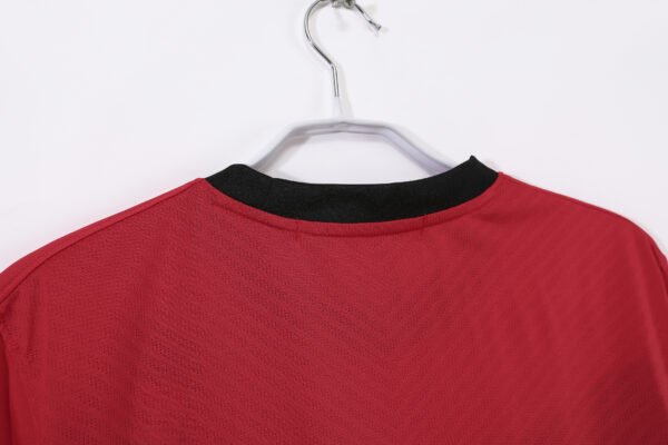 Retro 2010 Man United Home Jersey Adult - Image 10