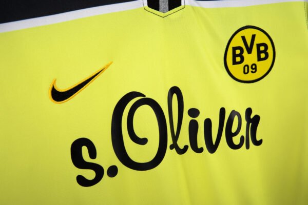 Borussia Dortmund 1997 Home Jersey Retro Kit - Image 6