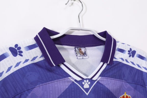 Real Madrid 1996/97 Away Jersey Retro Kit - Image 4