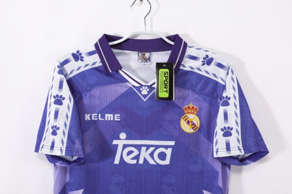 Real Madrid 1996/97 Away Jersey Retro Kit - Image 7
