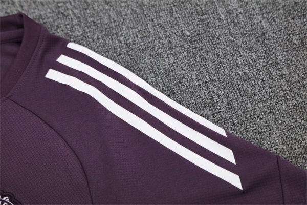 2025/26 Man United Violet Training Kit Adult - Image 4