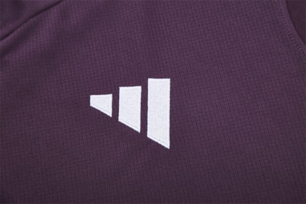 2025/26 Man United Violet Training Kit Adult - Image 5