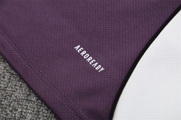 2025/26 Man United Violet Training Kit Adult - Image 9