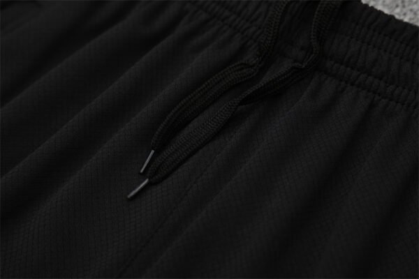 2025/26 Man United Violet Training Kit Adult - Image 10