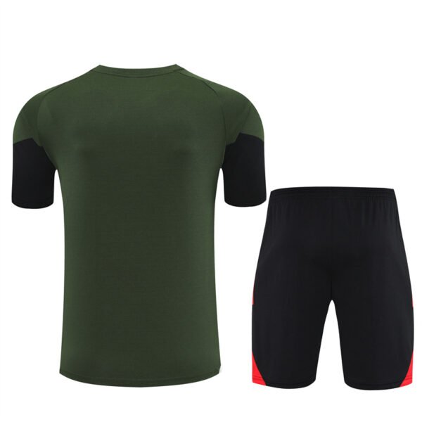2025/26 Bayern Green Training Kit Adult - Image 2