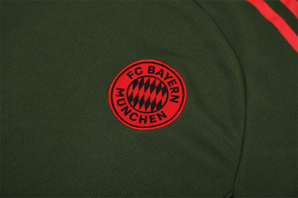 2025/26 Bayern Green Training Kit Adult - Image 5