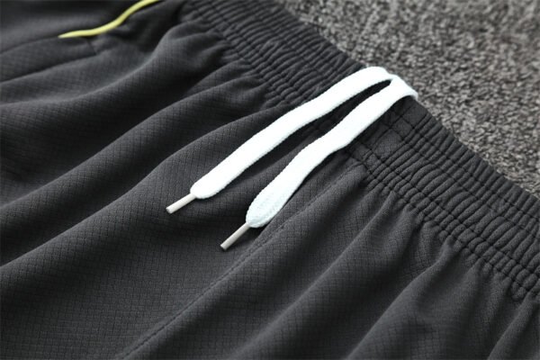 Real Madrid 2025/26 Short Sleeve Training Kit Adult - Image 10