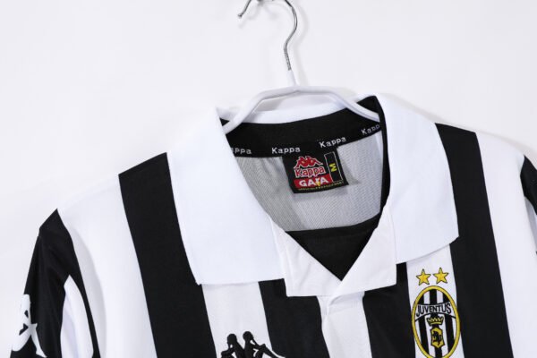 Retro 1999/00 Juventus Home Jersey Long Sleeve - Image 4