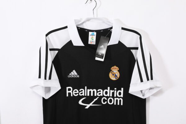 Retro 2001/02 Real Madrid Away Jersey Adult - Image 3