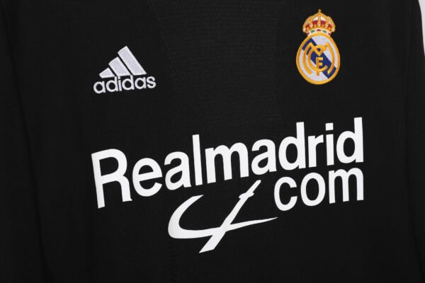Retro 2001/02 Real Madrid Away Jersey Adult - Image 6